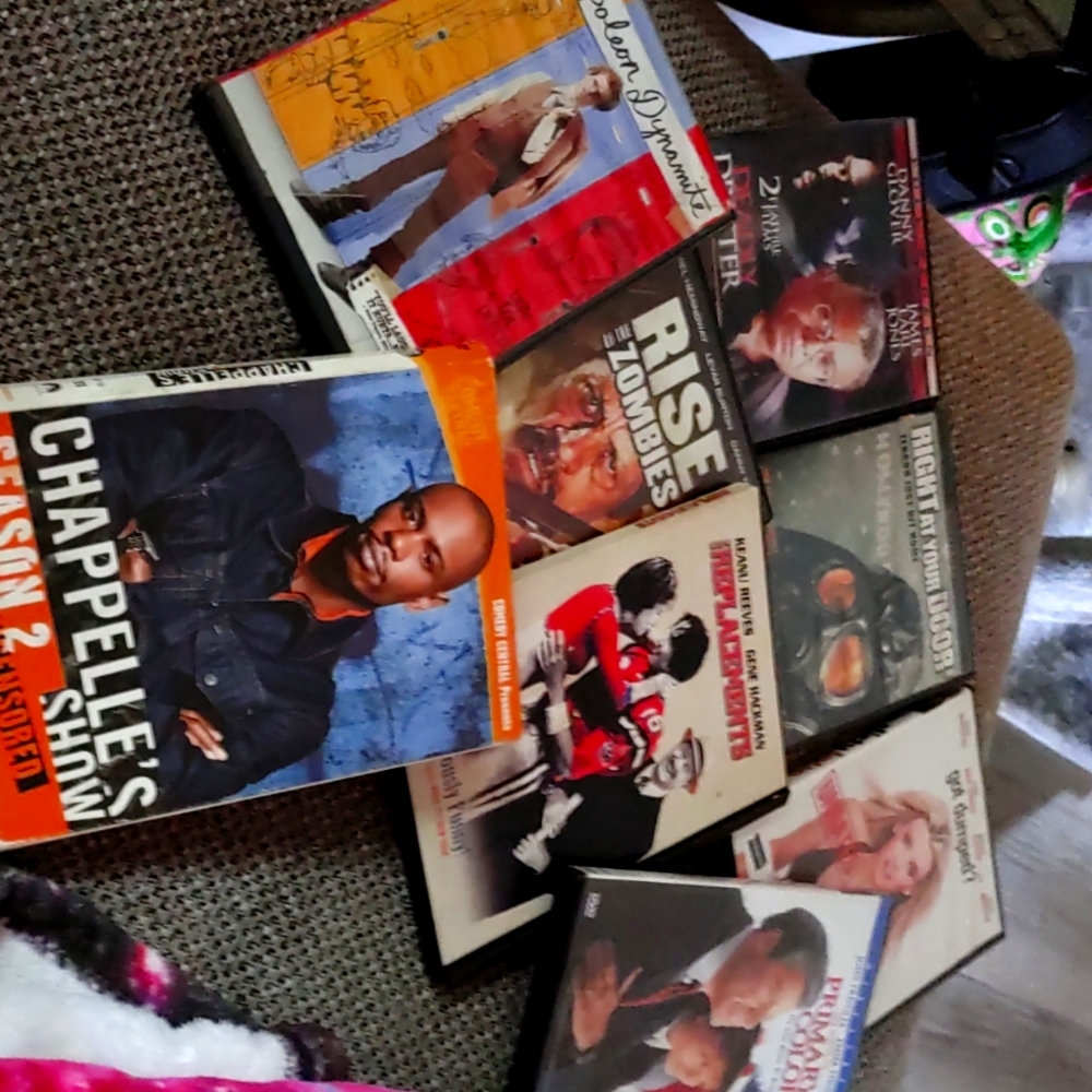 Dvds - Picture 1 of 6